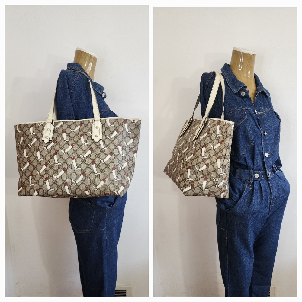 ✨️GUCCI GG Supreme Boot Tote Bag